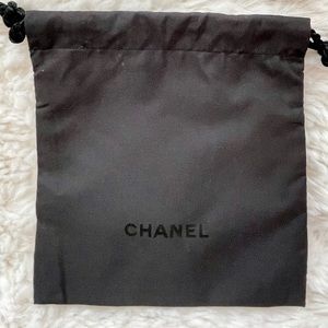 CHANEL Black Cinch-Close Mini Jewelry/ Stash Bag